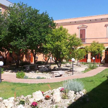 Bed and Breakfast Oasi Ottocento Куарту-Сант'Элена Экстерьер фото