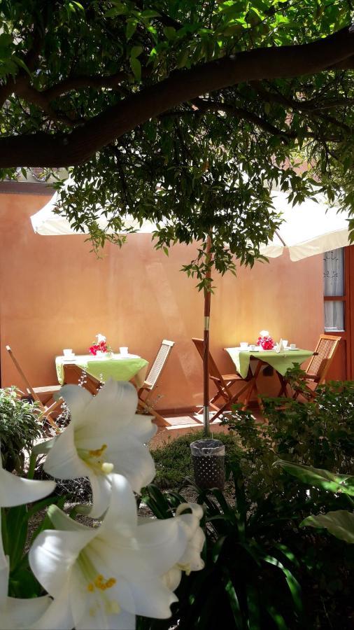 Bed and Breakfast Oasi Ottocento Куарту-Сант'Элена Экстерьер фото