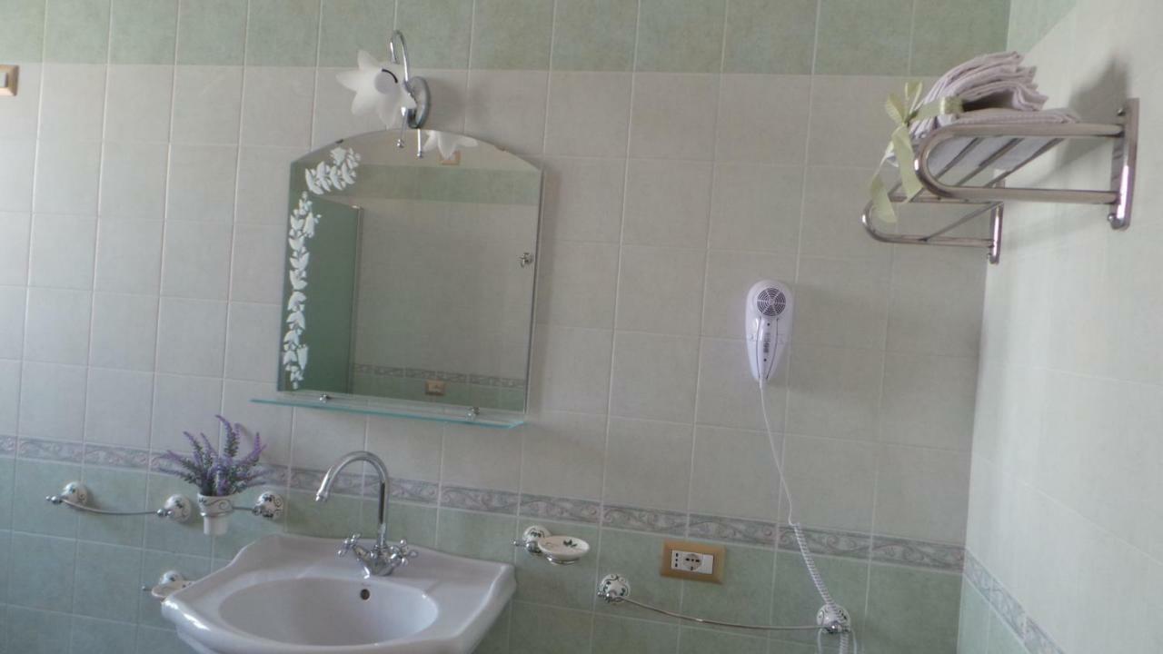 Bed and Breakfast Oasi Ottocento Куарту-Сант'Элена Экстерьер фото