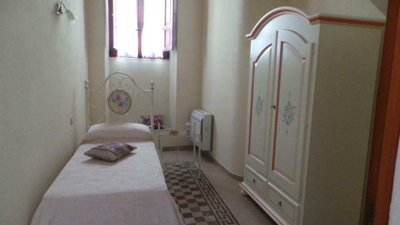 Bed and Breakfast Oasi Ottocento Куарту-Сант'Элена Экстерьер фото