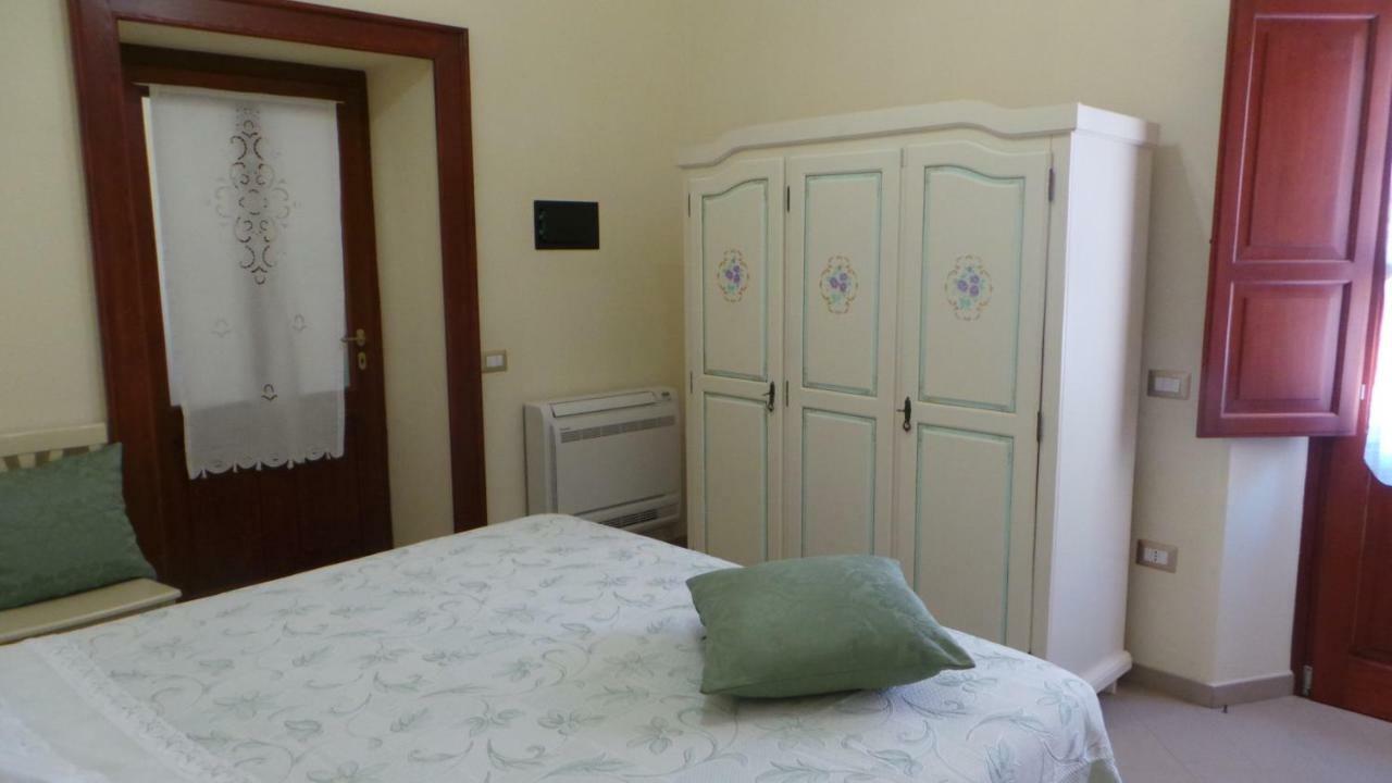 Bed and Breakfast Oasi Ottocento Куарту-Сант'Элена Экстерьер фото