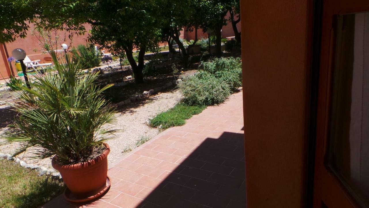 Bed and Breakfast Oasi Ottocento Куарту-Сант'Элена Экстерьер фото