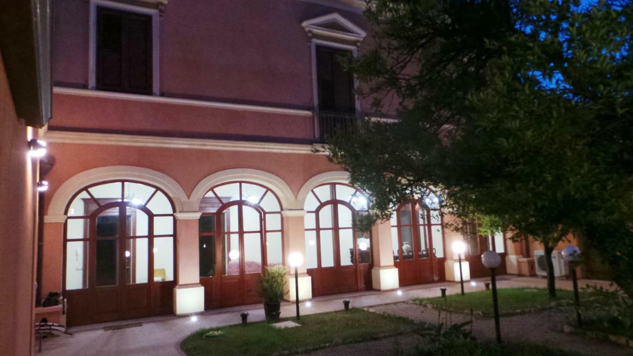 Bed and Breakfast Oasi Ottocento Куарту-Сант'Элена Экстерьер фото